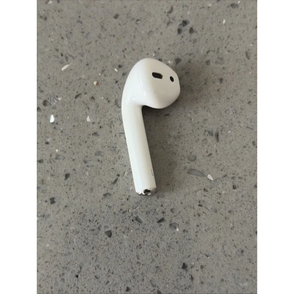Apple AirPods 2nd Gen LEFT Earbud Replacement A2031 untested